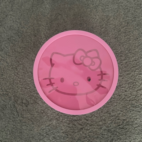 BRAND NEW HELLO KITTY PROJECTOR - Picture 1 of 5